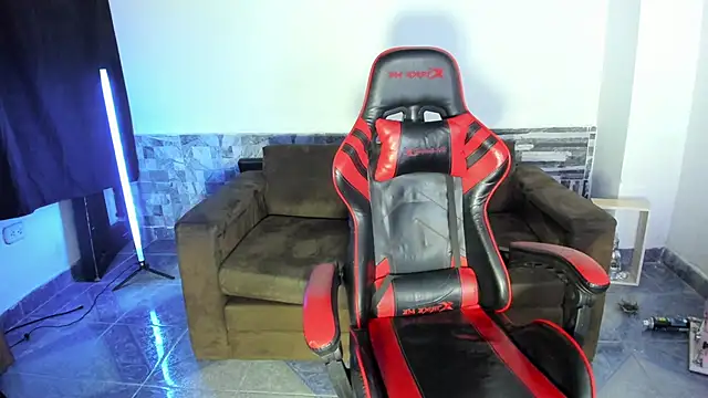 Snapshot of davinalhot chatting on April 2026 07:36:02 AM davinalhot online show from April 2026 07:36:02 AM