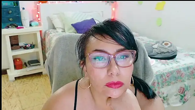 hottplay online show from March 2026 10:31:02 PM