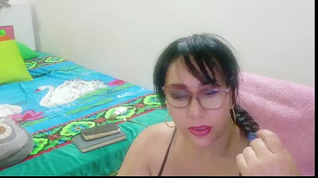 Snapshot of hottplay chatting on July 2026 04:07:02 AM hottplay online show from July 2026 04:07:02 AM