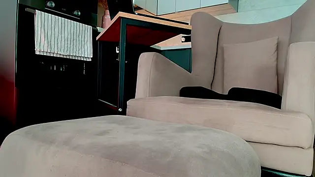 Yourfreebird online show from March 2026 08:19:01 AM