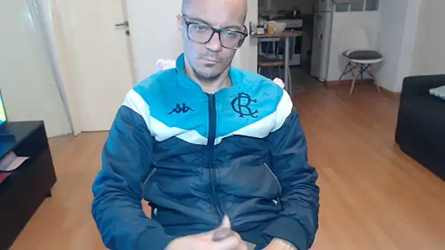Snapshot of guachin_hunk chatting on June 2026 03:39:02 AM guachin hunk online show from June 2026 03:39:02 AM