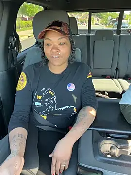 HaloRodeoLover2 online show from April 2026 02:01:02 PM