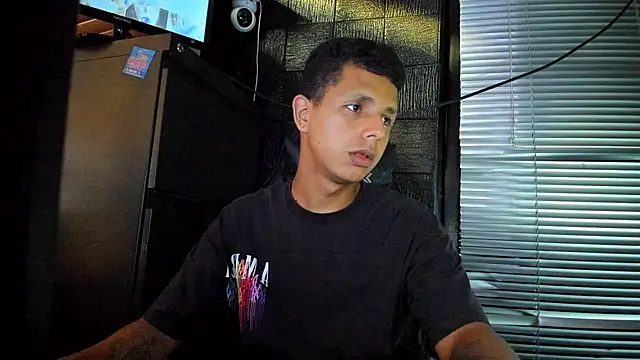 Snapshot of boy_bigcock24cm chatting on June 2026 10:00:02 PM boy bigcock24cm online show from June 2026 10:00:02 PM