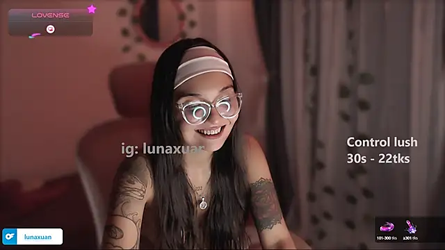 LunaXuan online show from February 2025 05:29:01 AM