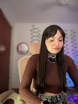 LunaXuan online show from October 2025 03:34:01 AM