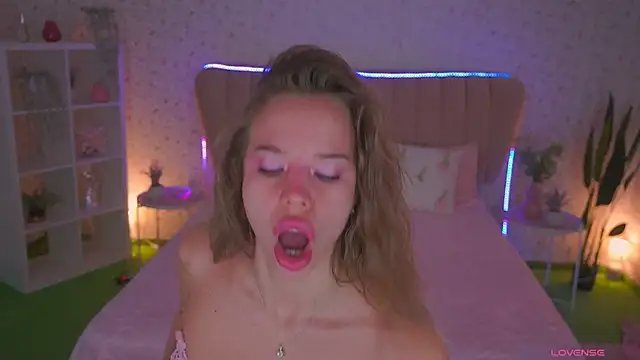 Sexy Ira online show from April 2026 06:51:02 AM