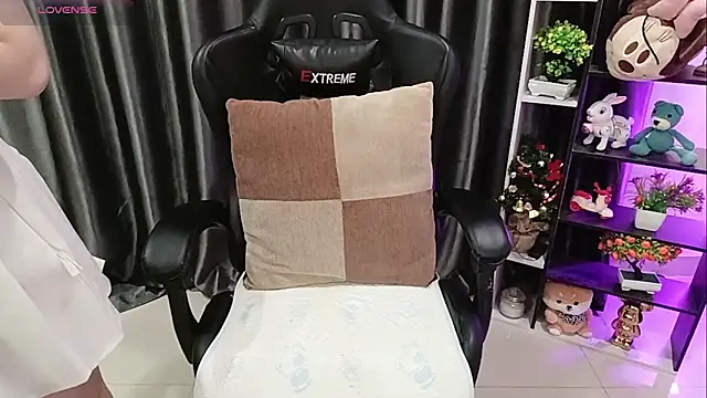 Yuki-yio online show from April 2026 12:59:01 AM