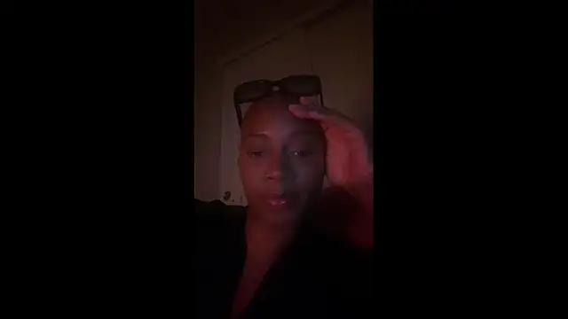 HoneyDripHer online show from November 2025 12:16:02 AM