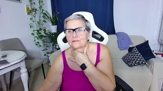 Selenna57 online show from February 2026 06:37:01 PM