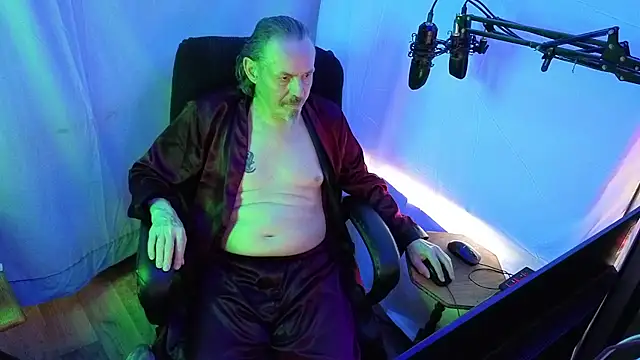 Richy  Rich  online show from April 2026 11:18:02 PM