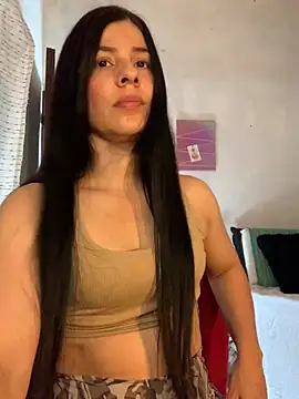 Estefani 32 online show from July 2026 02:11:01 PM