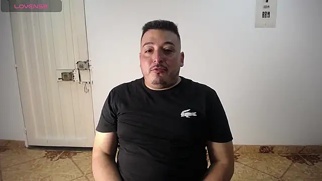 Snapshot of antonycruz chatting on June 2026 01:28:02 AM antonycruz online show from June 2026 01:28:02 AM