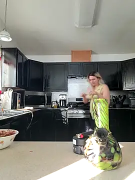 ScarletCallings420 online show from April 2026 12:55:01 AM