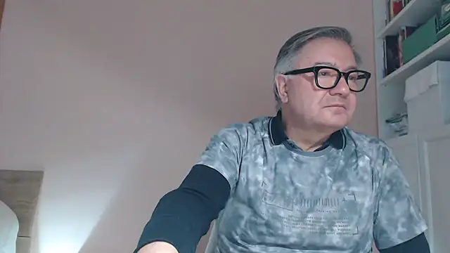 YOU6me online show from February 2026 04:05:02 PM