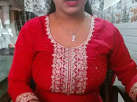 LovingPihu online show from March 2026 05:55:02 AM