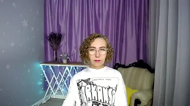 queen a n i online show from June 2026 08:53:01 AM