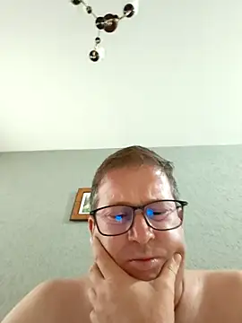 tavio1 online show from February 2026 08:05:02 PM