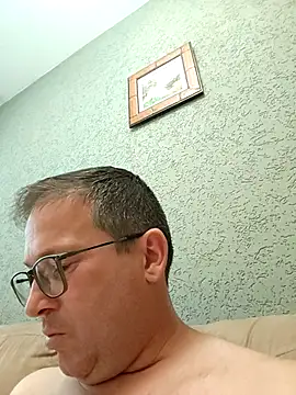 tavio1 online show from April 2026 07:58:01 PM