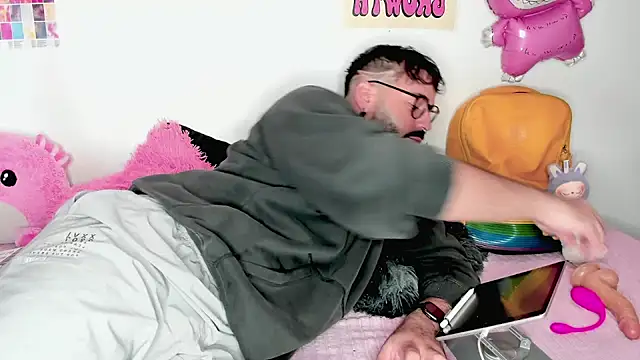 johnnyalx online show from December 2025 07:19:02 PM