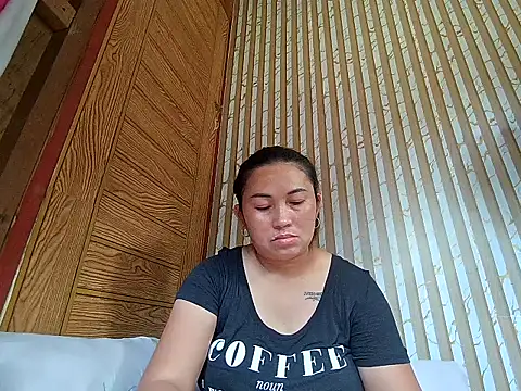 LalaiAsian online show from April 2026 06:14:01 AM