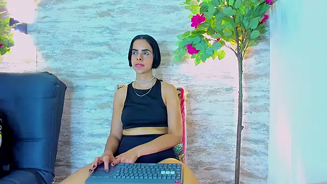 Amelia Myers online show from October 2025 08:07:01 PM