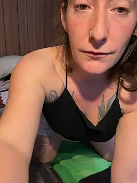 Mini And The Bear online show from February 2026 05:06:02 PM