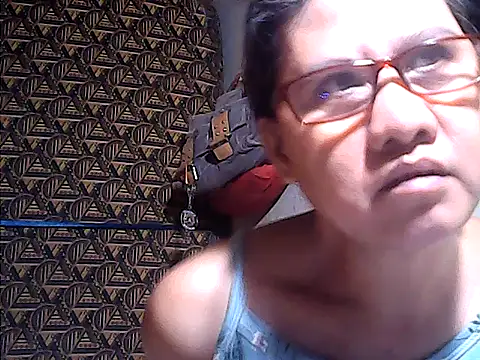 Snapshot of sweetsosie18 chatting on June 2026 12:59:01 PM sweetsosie18 online show from June 2026 12:59:01 PM