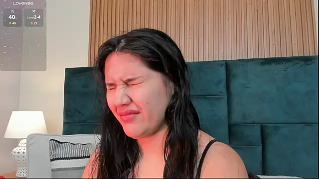 Snapshot of Kareena_chopra chatting on July 2026 12:09:01 PM Kareena chopra online show from July 2026 12:09:01 PM