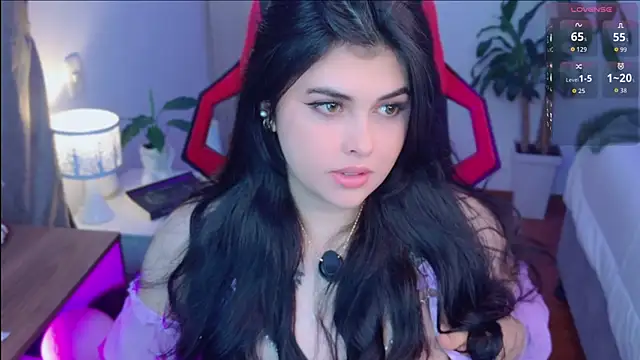 Alyaa s online show from April 2026 12:43:02 AM