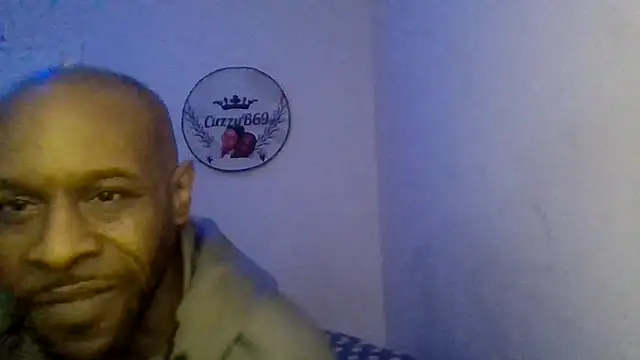 CuzzyB69 online show from November 2025 08:39:02 AM