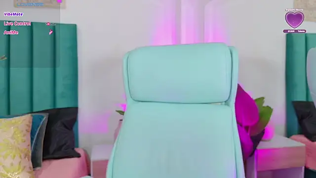 amy-thomson1 online show from April 2026 12:48:02 PM