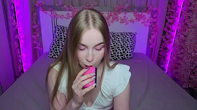 Snapshot of LilyStarlight chatting on May 2026 03:26:01 AM LilyStarlight online show from May 2026 03:26:01 AM