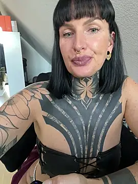 InkedBiitch online show from May 2026 05:31:01 PM