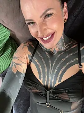 InkedBiitch online show from June 2026 02:28:01 PM
