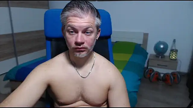 RobbyShawz online show from October 2025 05:24:01 AM