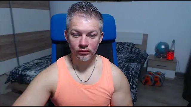 RobbyShawz online show from November 2025 05:18:02 AM