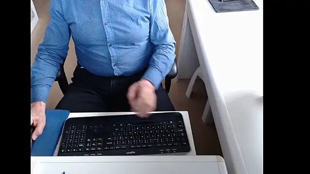 dutchpornking online show from March 2026 08:19:01 AM