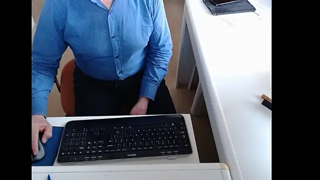 dutchpornking online show from April 2026 06:16:01 AM