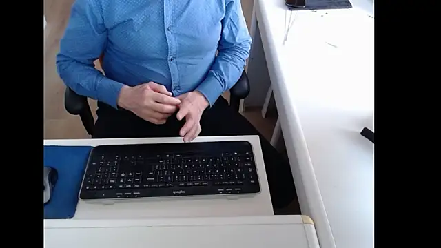 dutchpornking online show from April 2026 06:05:02 AM