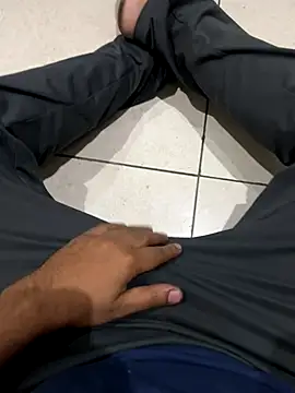 luciferdxm5 online show from November 2025 06:12:01 AM