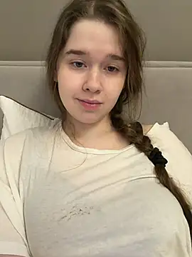 Snapshot of HornyGirlH chatting on May 2026 04:39:02 AM HornyGirlH online show from May 2026 04:39:02 AM