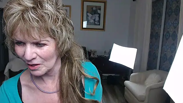 Snapshot of SindeeDix chatting on February 2025 09:27:02 PM SindeeDix online show from February 2025 09:27:02 PM