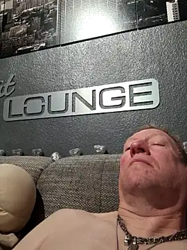 tomtom111111 online show from March 2026 10:12:01 PM