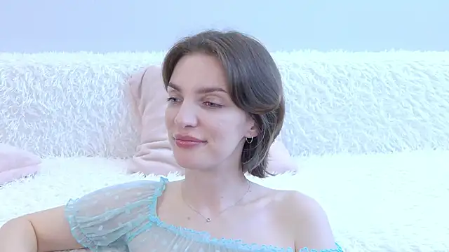 Snapshot of Beauty_Alex chatting on April 2026 03:09:01 AM Beauty Alex online show from April 2026 03:09:01 AM