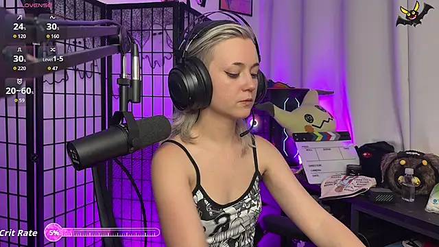 GhostieGhoo online show from April 2026 01:19:02 AM