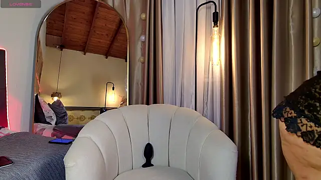 Madissononee online show from July 2026 02:15:02 AM