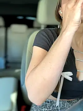 lunagirl13 online show from September 2025 05:47:02 PM