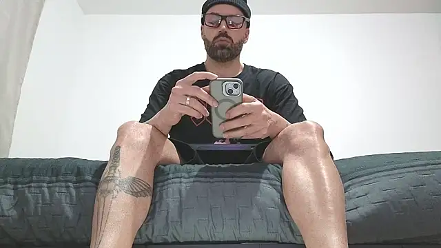 MattxFeet online show from April 2026 11:11:02 PM