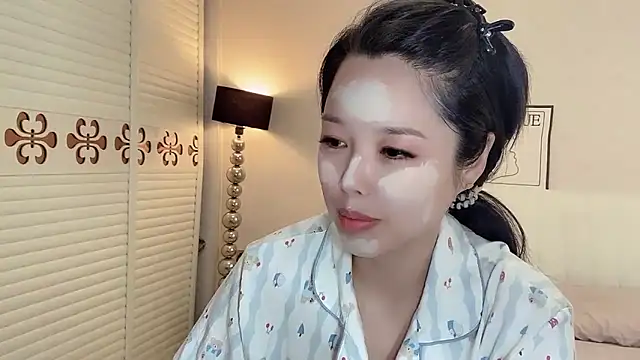 Snapshot of kk_lele chatting on June 2026 04:48:01 AM kk lele online show from June 2026 04:48:01 AM