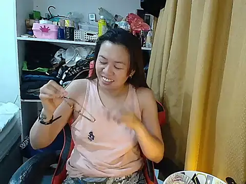 crizzybel online show from March 2026 06:42:02 PM